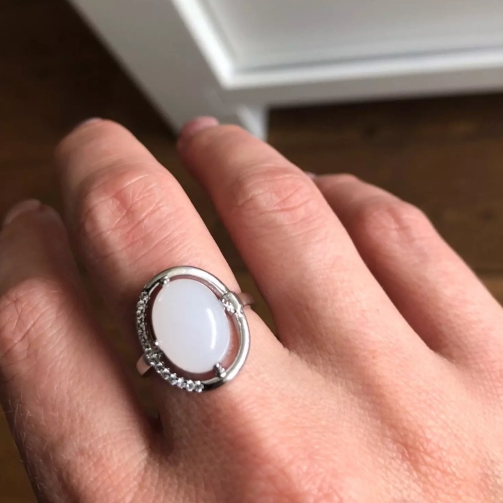 925 Sterling Silver CZ Pale Pink Cabochon Agate Ring